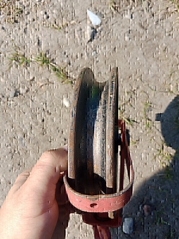 Elbląg Witam, sprzedam bloczek. Stan widoczny na zdjęciach waga około 3 kg, fi 180 mm.