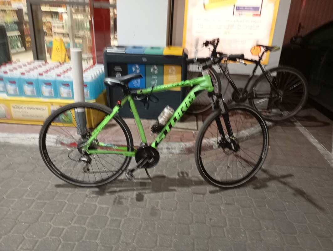 Elbląg Witam sprzedam rower Sztorm schark  okazja
Kołą 28 trekingowe posiadam także koła 29  
Hamulce tarczowe 
Rower