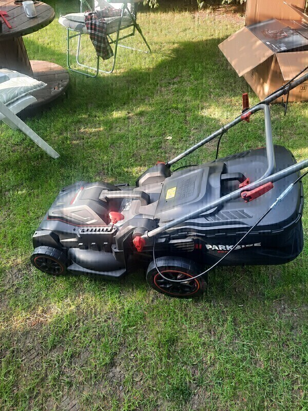 Elbląg Sprzedam kosiarka elektryczną parkside performance PPRM 2000 B2 moc 2000W z napędem na gwarancji dowod zakupu,