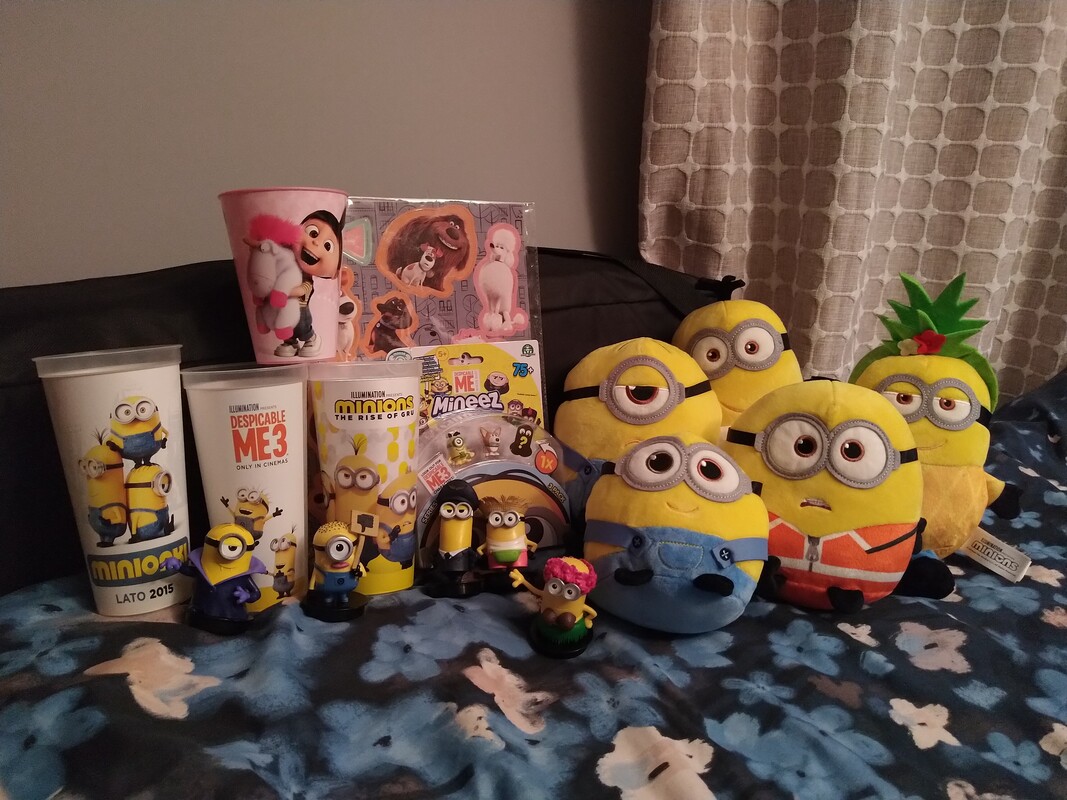 Elbląg Sprzedam maskotki, kubki i figurki kinowe Minionki, stan jak na zdjęciach, odbiór osobisty, zainteresowanych