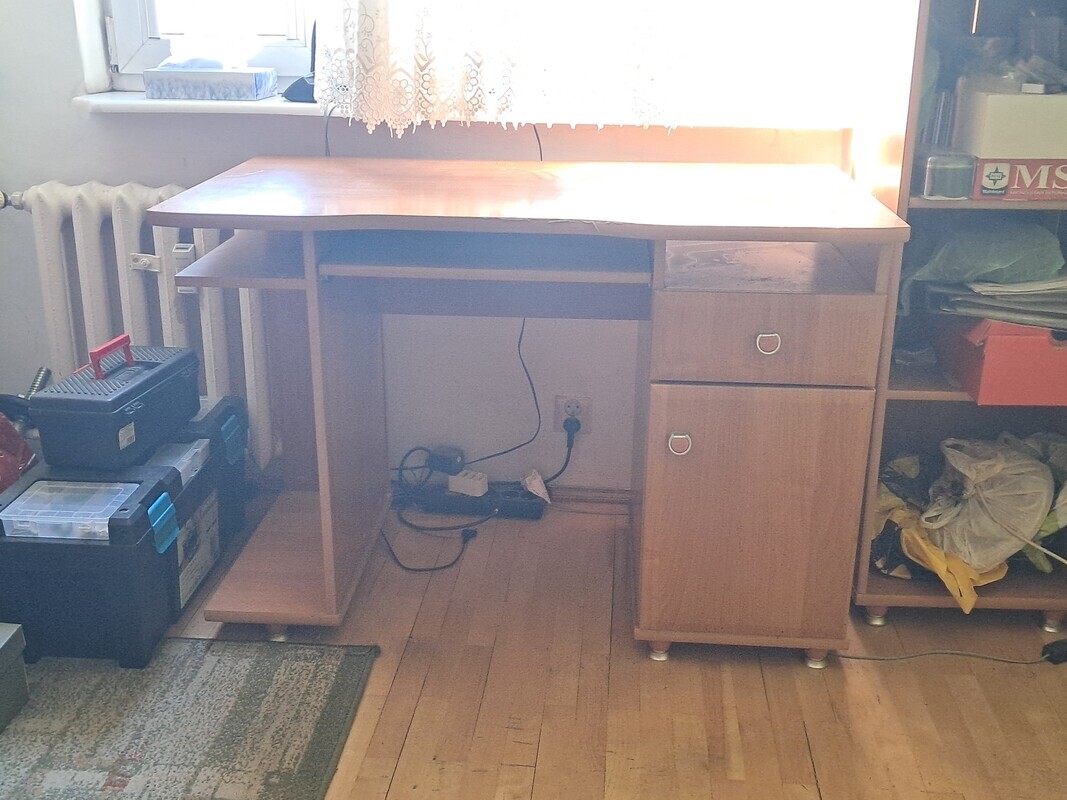 Elbląg Oddam biurko za czekoladę