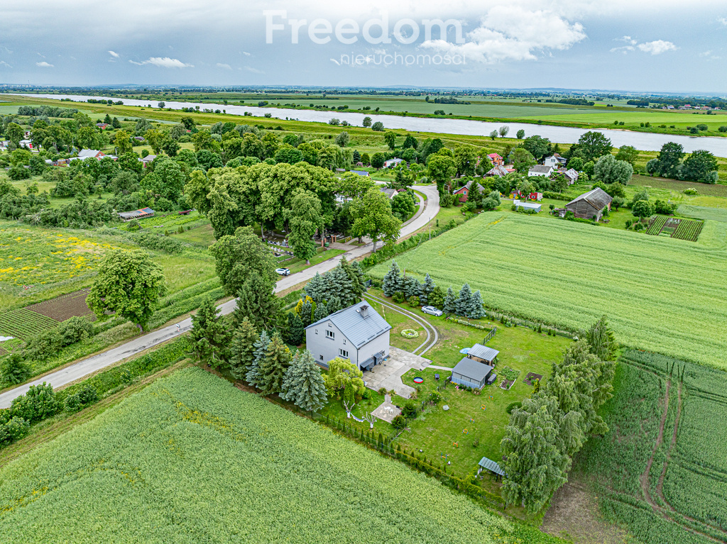 Elbląg FREEDOM NIERUCHOMOŚCISprzedam dom - Palczewo. Na sprzedaż przestronny, trzykondygnacyjny dom jednorodzinny