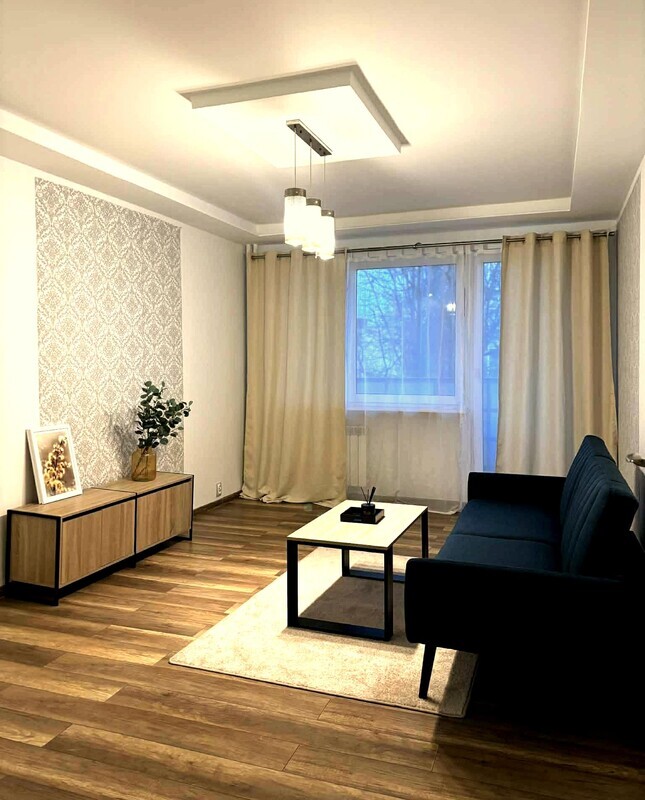 Elbląg 🏡 Do wynajęcia 2-pokojowe mieszkanie – Elbląg, ul. Kalenkiewicza
Oferuję na wynajem przytulne i funkcjonalne