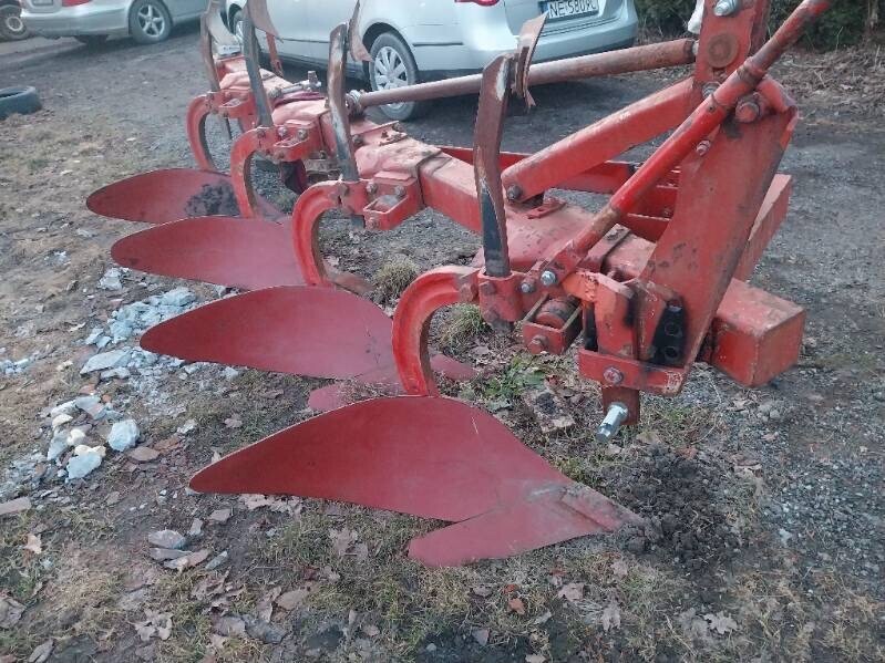 Elbląg Sprzedam pług 4-skibowy. 
Cena: 2700 zł
Proszę o kontakt telefoniczny.