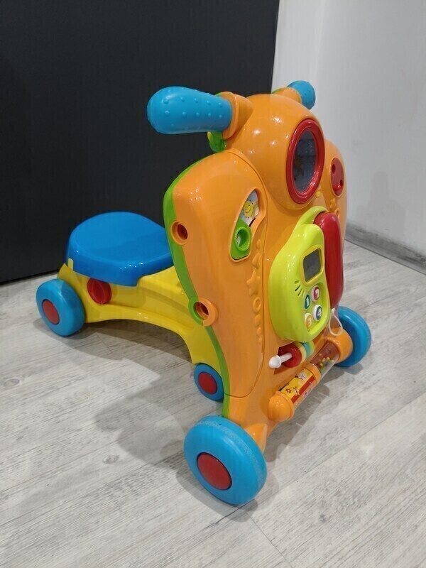 Elbląg Sprzedam Chodzik interaktywny 2 w 1 w bardzo dobrym stanie, używany krótko przez jedno dziecko. Posiadam