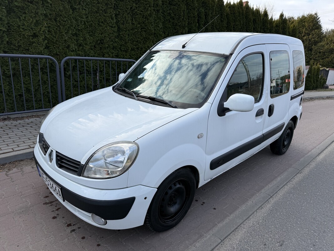 Elbląg Renault Kangoo
1.5 diesel 
2007 rok 
Auto sprawne, jeżdżące, w gratisie cały zbiornik paliwa 
50x 8,20 =410 zł