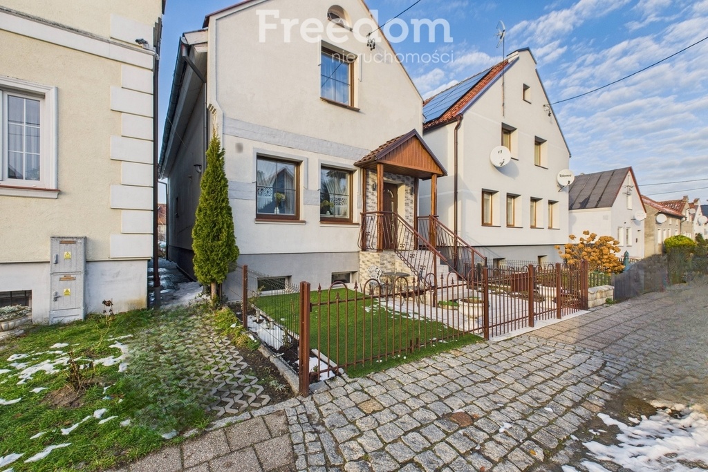 Elbląg FREEDOM NIERUCHOMOŚCISprzedam dom - Tolkmicko, Szkolna. Przedstawiam dom wolnostojący z 2006 roku,