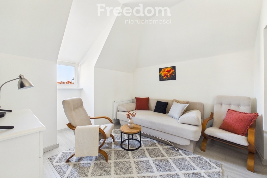 Elbląg FREEDOM NIERUCHOMOŚCISprzedam mieszkanie - Elbląg, Pionierska. Na sprzedaż przytulne mieszkanie położone