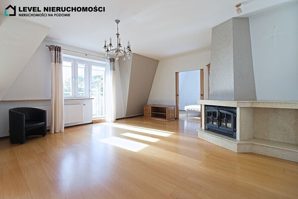 Elbląg LEVEL NIERUCHOMOŚCI Duże mieszkanie czteropokojowe ul. Powstańców Warszawskich,