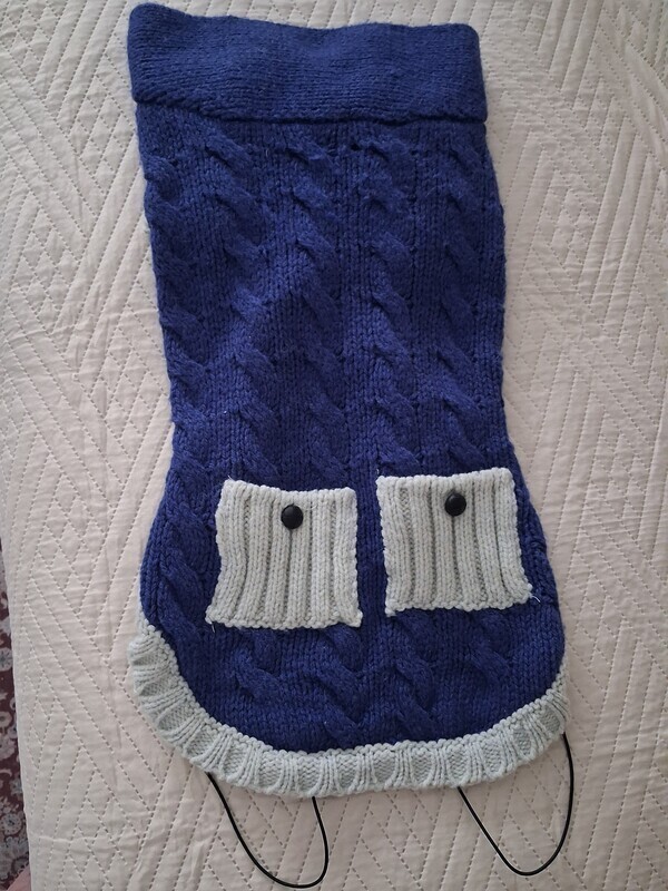 Elbląg Odsprzedam welniane ubranko dla pieska narki Benetton. Latwe do zalozenia. Polecam!