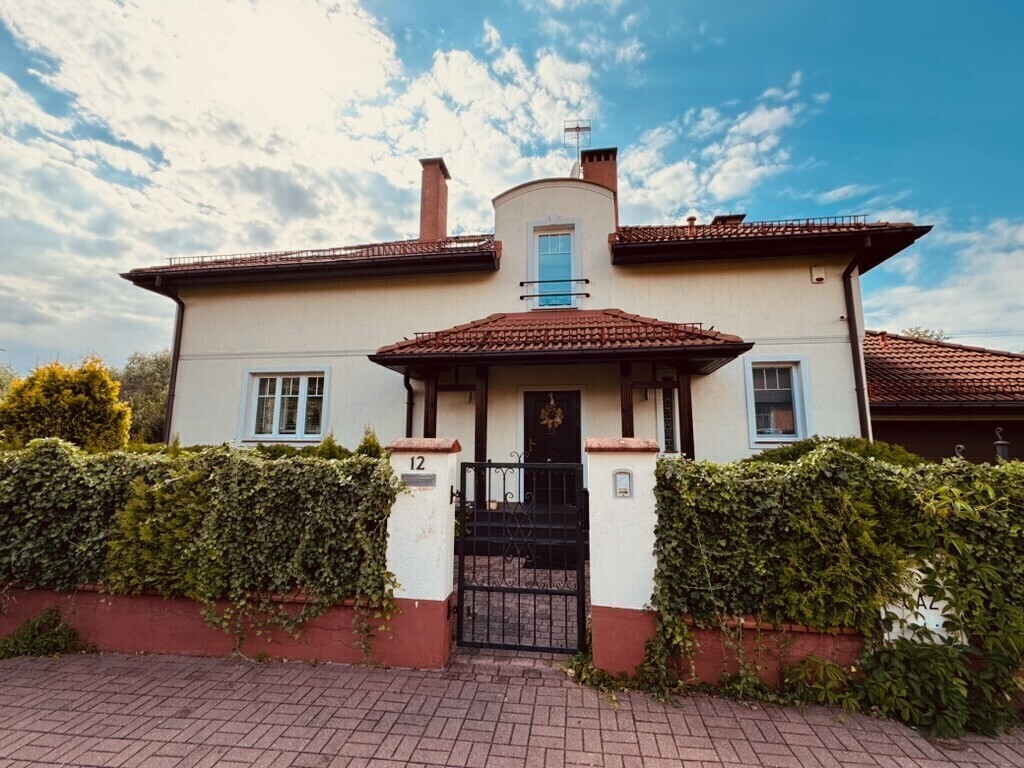 Elbląg Dom wśród sosen – enklawa ciszy i harmonii, ul. Wileńska, Elbląg