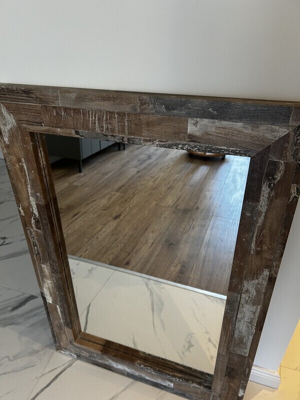 Elbląg Sprzedam lustro w bardzo dobrym stanie. Proszę o telefon. Do odbioru w Elblągu