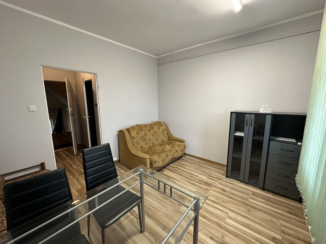 Elbląg BIURO NIERUCHOMOŚCISZULC& SZULCNA WYNAJEMMieszkanie - Elbląg ul. RobotniczaPowierzchnia: 15 m2Mieszkanie na