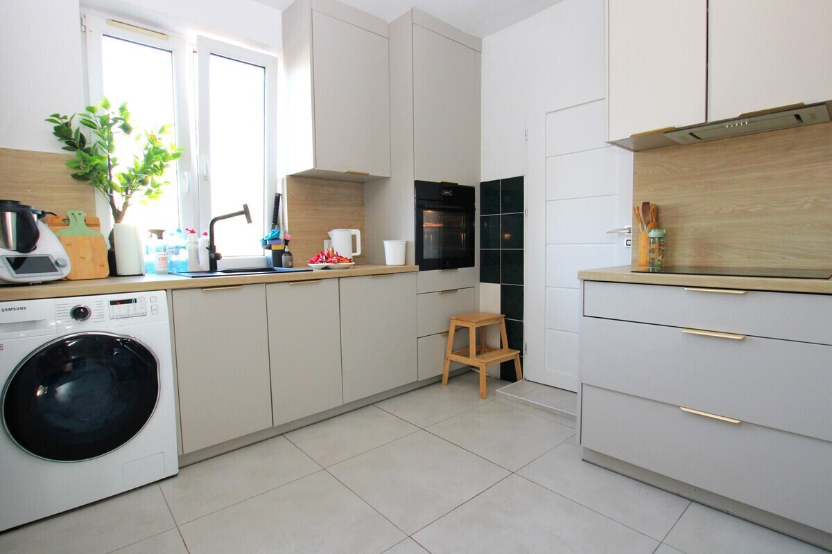 Elbląg NIERUCHOMOŚCI ANNA KRASZEWSKA&nbsp; Mieszkanie 5-pokojowe z ogródkiem przy budynku &nbsp; ul. Niska