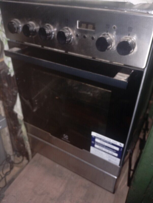 Elbląg Kuchenka gazowoelektryczna ELEKTROLUX 
Mało używana. w pełni sprawna. cena 200 zł. 
Cena nowej 1300zł.