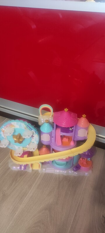 Elbląg Sprzedam zestaw Polly pocket stan bardzo dobry jest cały komplet wraz z oryginalnym pudełkiem polecam. .