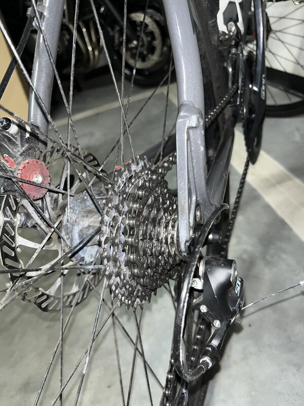 Elbląg Sprzedam rower grawel.
Osprzęt Shimano Sora
Hamulce tarczowe mechaniczne
Rama aluminiowa
Użytkowany przed dwa
