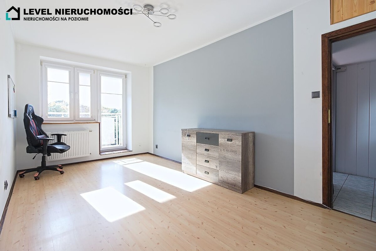 Elbląg LEVEL NIERUCHOMOŚCI Duże mieszkanie czteropokojowe ul. Powstańców Warszawskich,