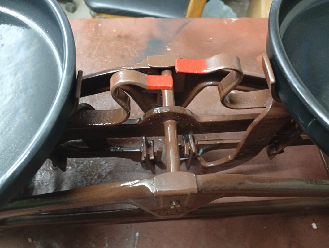 Elbląg OKAZJA! Sprzedam 2 wagi szalkowe zabytek PRL po całkowitej renowacji sprawna atrakcyjny wygląd szalki