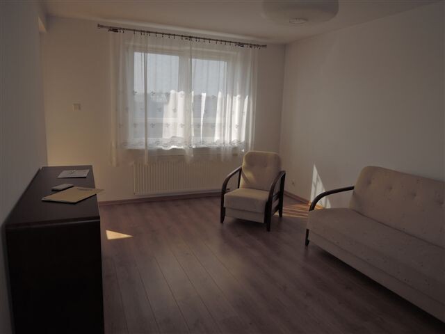 Elbląg Mieszkanie rozkładowe, ciepłe, słoneczne, strona - wschód, południowy-zachod.
2 piętro, 3 pokoje, balkon duży,