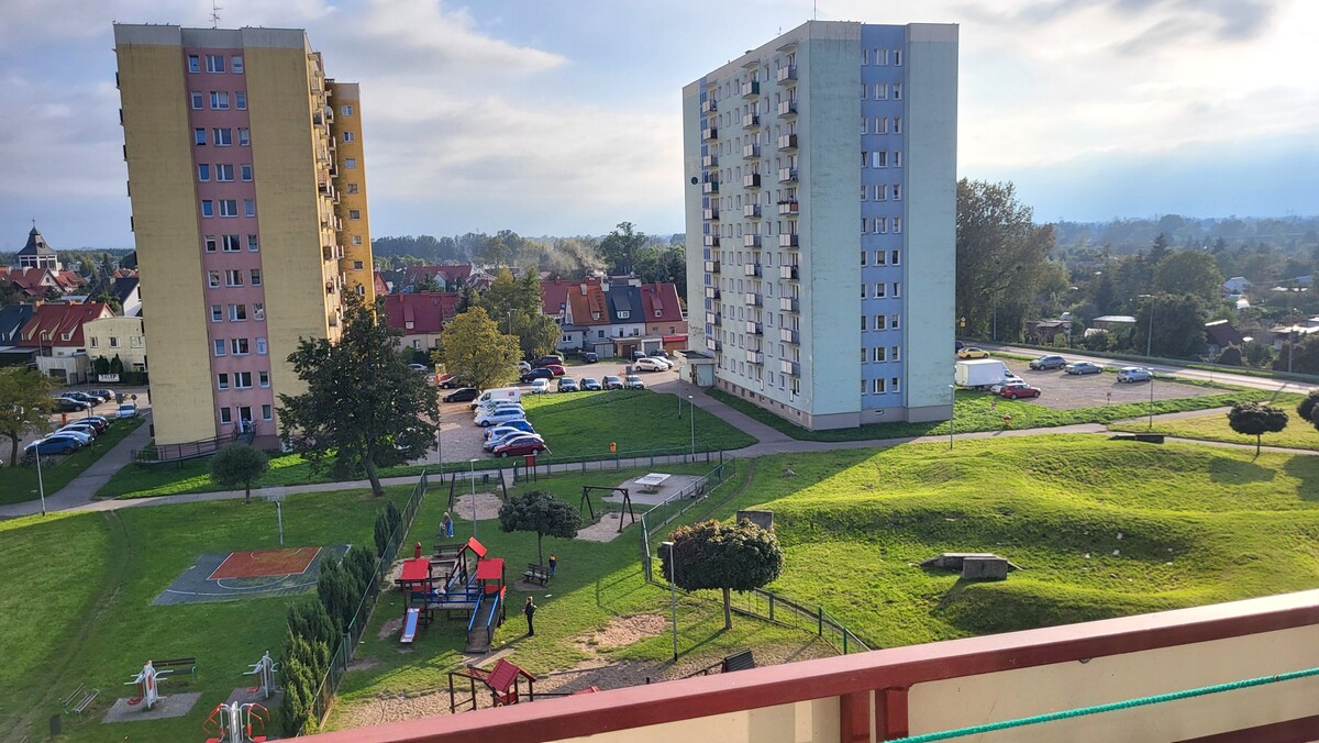 Elbląg KWADRAT NIERUCHOMOŚCI1 pokój, 33 m2V piętrowindabalkonpo generalnym remonciemedia z miasta