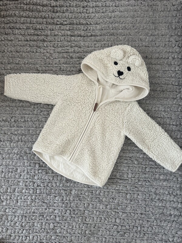 Elbląg Dresiki dla dziewczynki od 1 do 5latek. Bardzo dobre firmy Newbie, Kids Love, Zara... Dresiki są używane