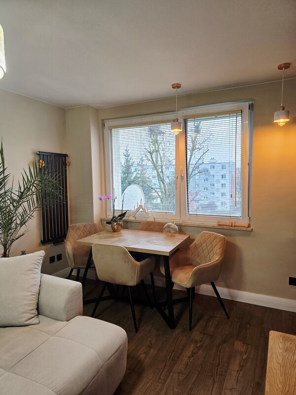 Elbląg Na sprzedaż ustawne 2-pokojowe mieszkanie, w centrum miasta. Mieszkanie usytuowane jest przy ulicy