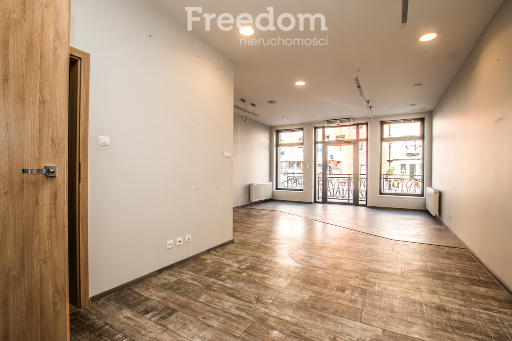 Elbląg FREEDOM NIERUCHOMOŚCIWynajmę lokal użytkowy - Elbląg, Stary Rynek. Oferta lokalu w prestiżowej