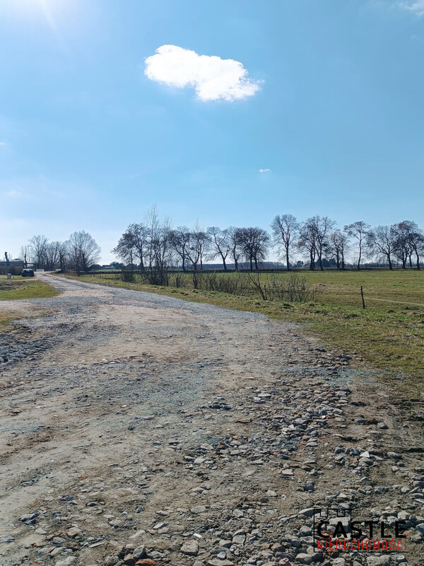 Elbląg Prezentuję Państwu 3 działki budowlane w miejscowości Markusy (woj. warmińsko-mazurskie). Do Elbląga jest około