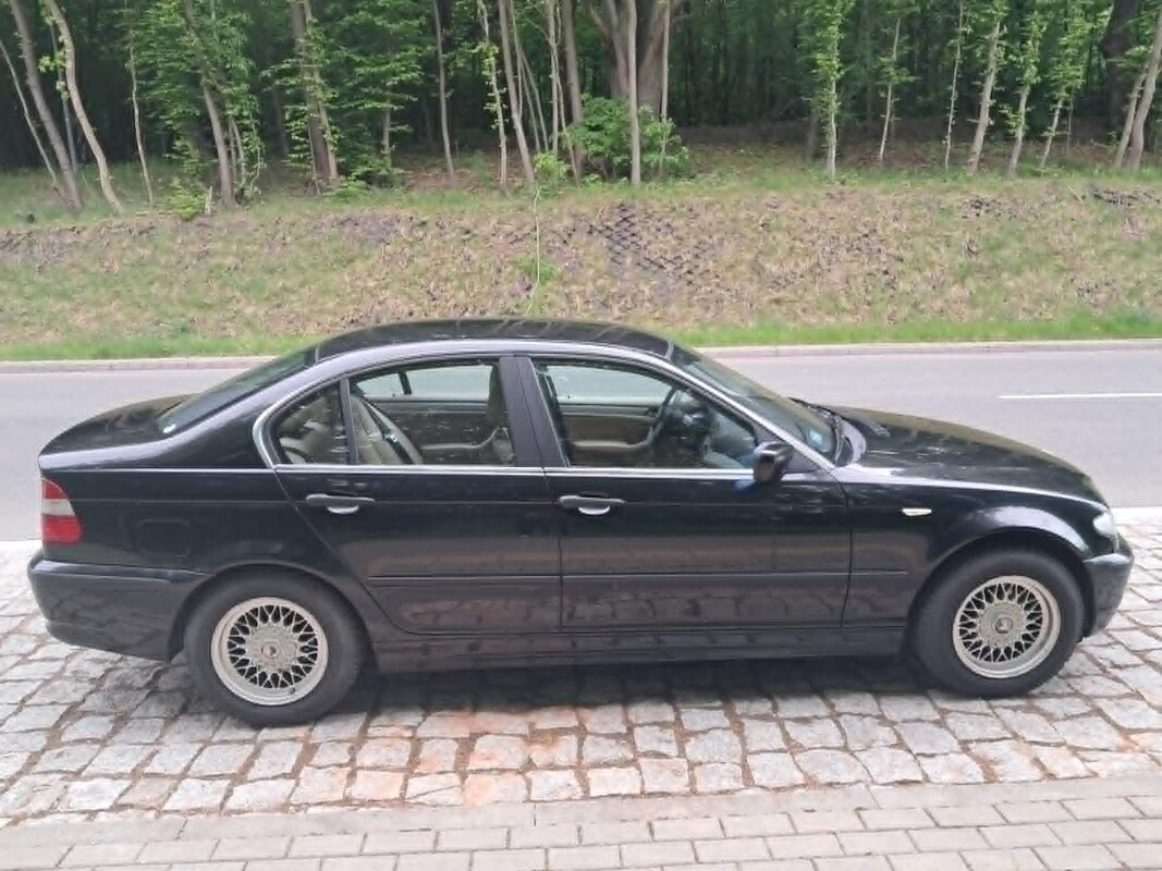 Elbląg Na sprzedaż BMW e46 318d 2004 rok 🚗BMW Seria 3 – Klasyczny sedan z 2004 roku, znany z solidności