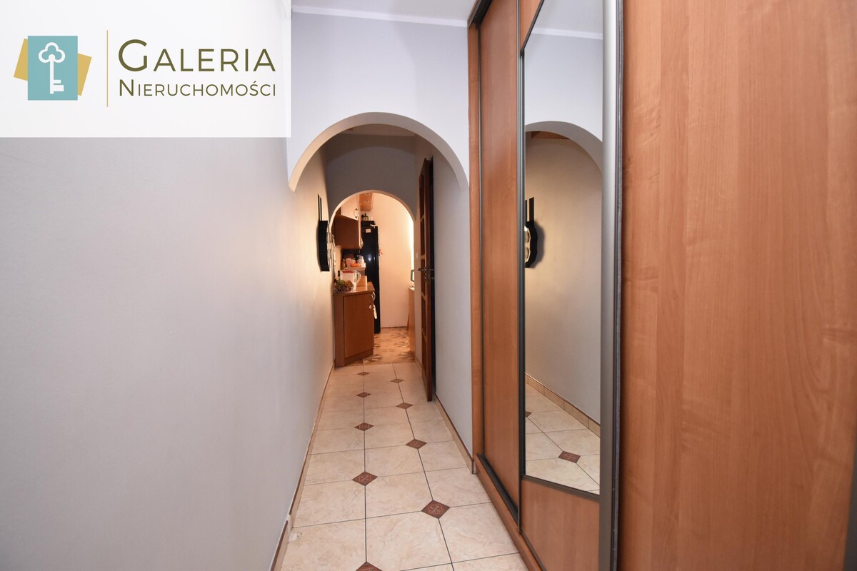 Elbląg GALERIA NIERUCHOMOŚCIZ pasji i miłości do nieruchomościNa sprzedaż: 2- pokojowe mieszkanie z ogródkiem przy