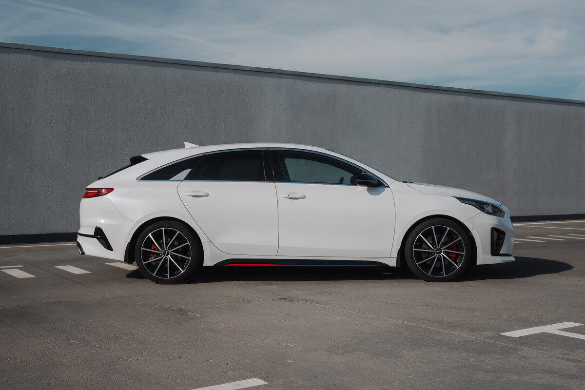 Elbląg Kia ProCeed 1.6 GT 204 KMAuto zakupione w polskim saloniePierwszy właściciel, bezwypadkowyRejestracja
