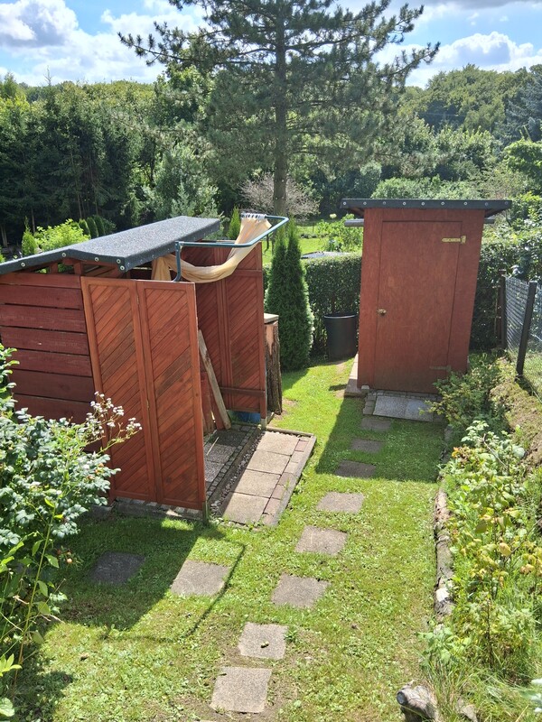 Elbląg Sprzedam działkę ROD SKOWRONEK ul. Okrężna. Na działce jest woda i prąd. Altana zadbana nowy dach więcej