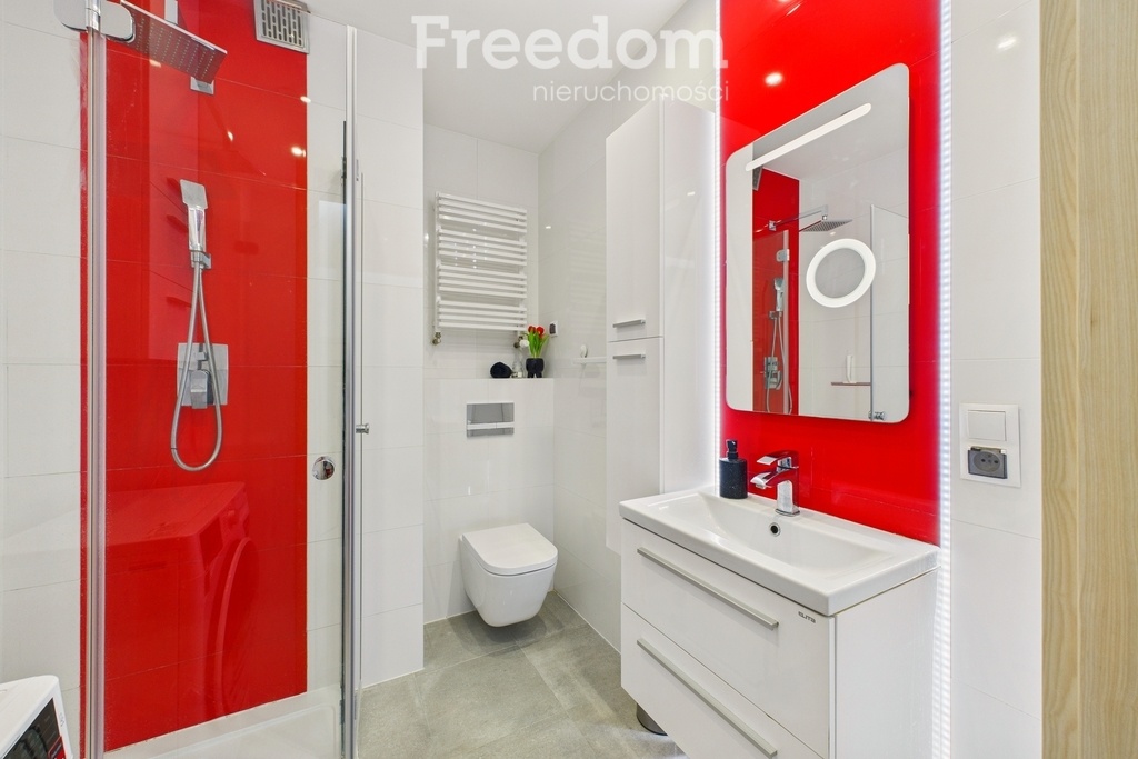 Elbląg FREEDOM NIERUCHOMOŚCIWynajmę mieszkanie - Elbląg, Stary Rynek. Na pierwszym poziomie znajduje się