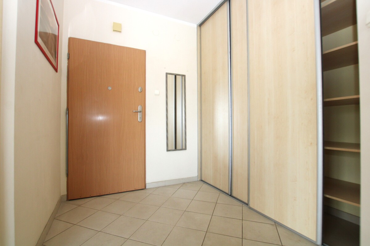 Elbląg NIERUCHOMOŚCI ANNA KRASZEWSKA Mieszkanie dwupokojowe w budynku z windą, centrum