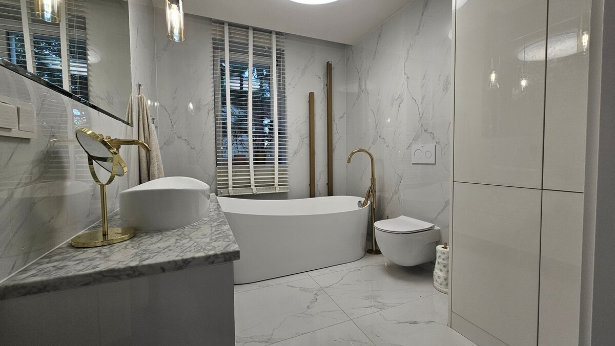 Elbląg BIURO NIERUCHOMOŚCISZULC& SZULCDom - Jantar ul. GdańskaPowierzchnia domu: 200 m2Powierzchnia działki: 800