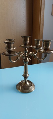 Elbląg Sprzedam swiecznik, mosiężny oraz kilka kryształów,
Swiecznik 40 zł
Kryształy 60 zł