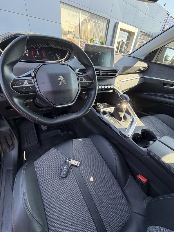 Elbląg Sprzedam samochód Peugeot 3008 Allure Pack kolor czarny metalic ze srebrnymi dodatkami. Kupiony w 2020 roku w