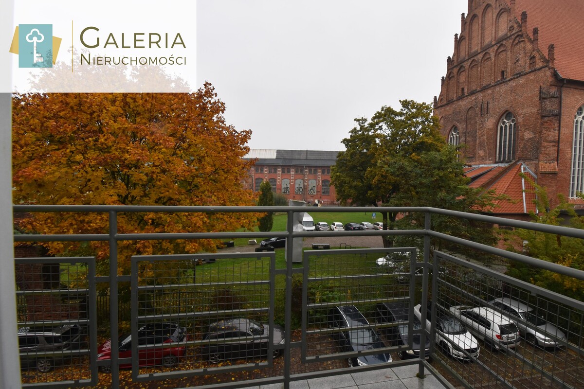 Elbląg GALERIA NIERUCHOMOŚCIZ pasji i miłości do nieruchomościNa sprzedaż: Mieszkanie na starówce z dwoma