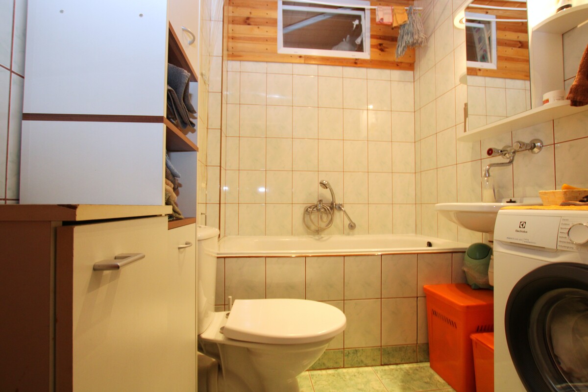 Elbląg NIERUCHOMOŚCI ANNA KRASZEWSKA  Poczuj niezwykły klimat przedwojennej kamienicy w sercu miasta!