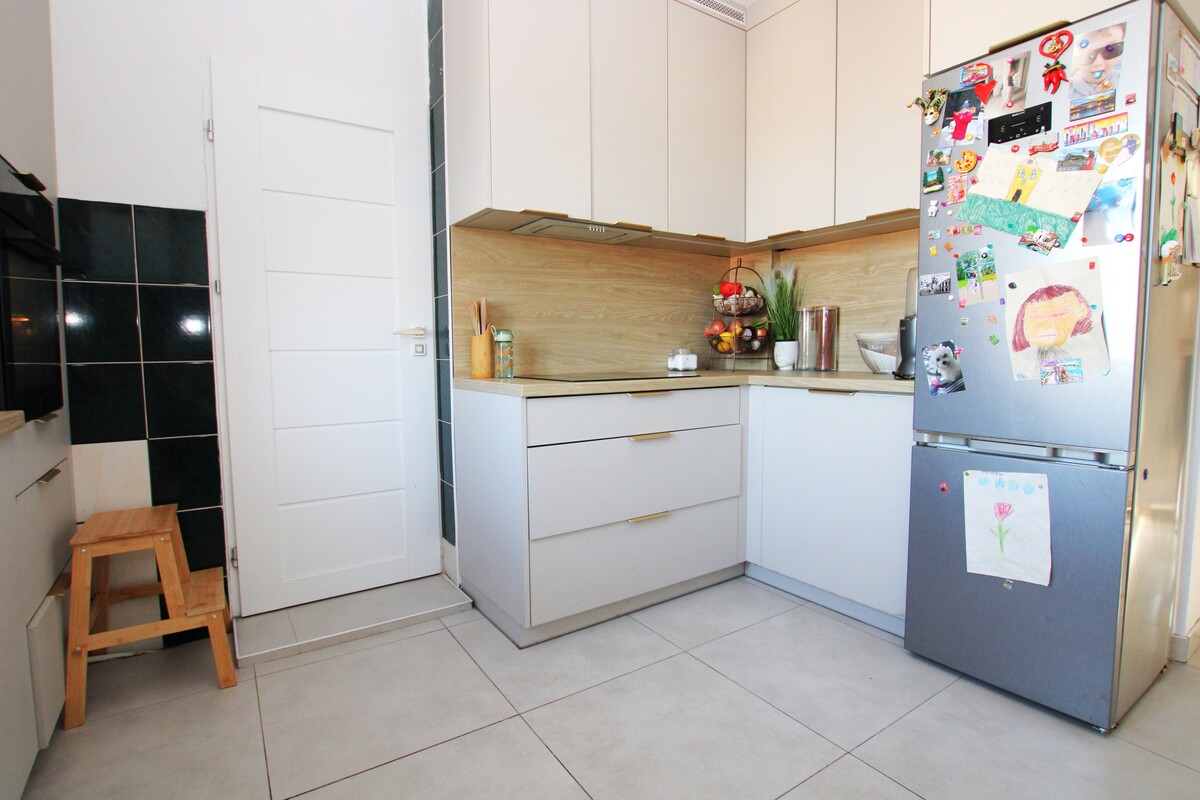 Elbląg NIERUCHOMOŚCI ANNA KRASZEWSKA Mieszkanie 5-pokojowe z ogródkiem przy budynku ul. Niska NOWA