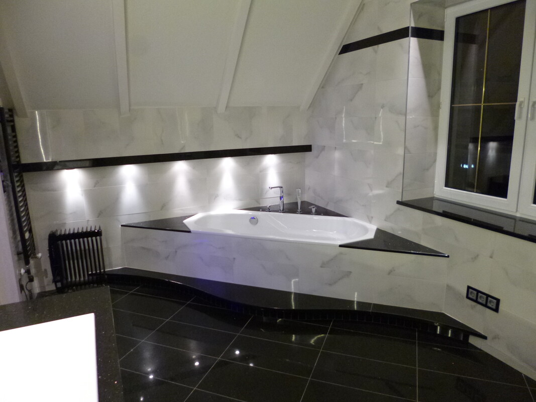 Elbląg 💎 Wynajmę Ekskluzywne Studio-Loft na Starówce (55 m²) + Balkon – Pełne Wyposażenie i