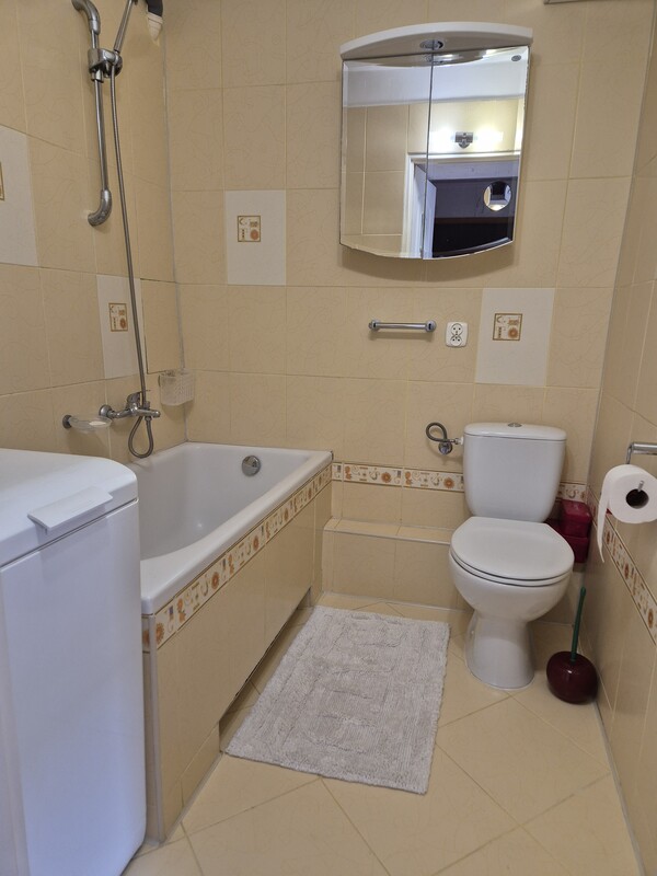 Elbląg Sprzedam mieszkanie 48,62 metrów kwadratowych na drugim piętrze w środkowej klatce przy ul. Lotniczej budynek