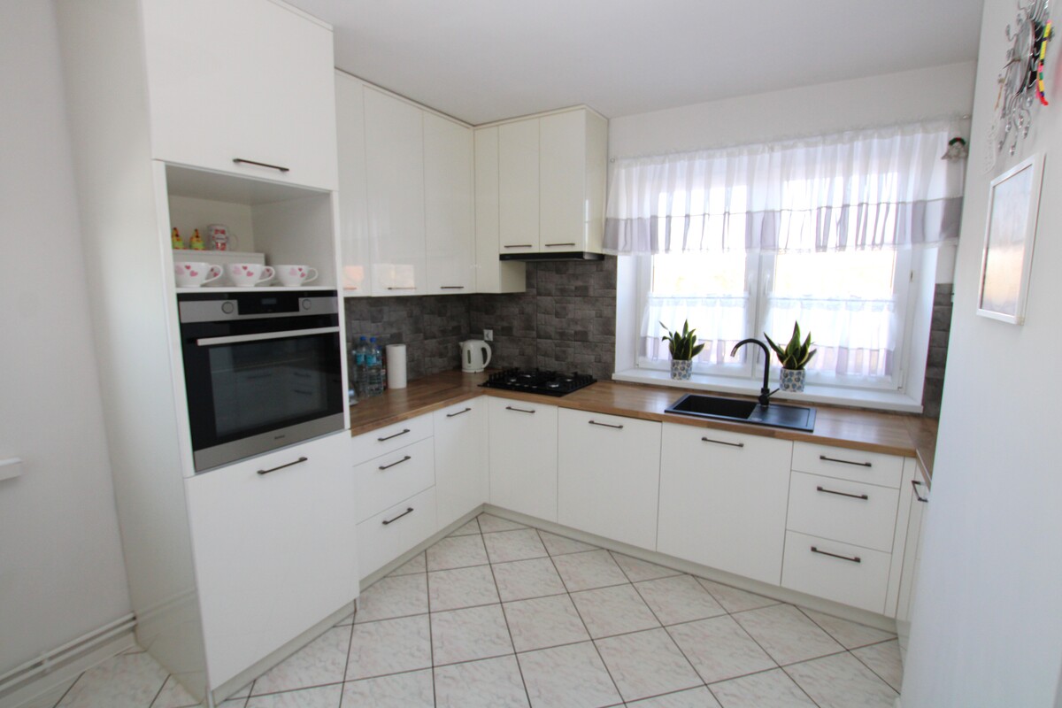 Elbląg NIERUCHOMOŚCI ANNA KRASZEWSKAMieszkanie 3-pokojowe z własnym ogrodem i garażem Łęcze, gm. Tolkmicko, 10