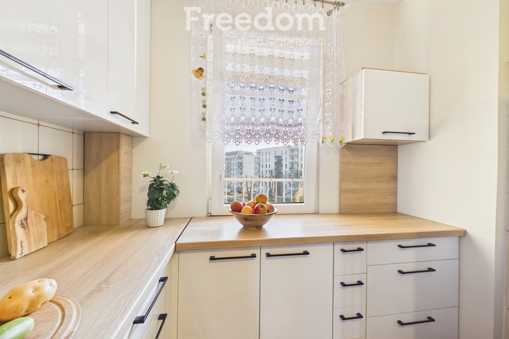 Elbląg FREEDOM NIERUCHOMOŚCISprzedam mieszkanie - Elbląg, Częstochowska. Mieszkanie położone w bardzo pożądanej i