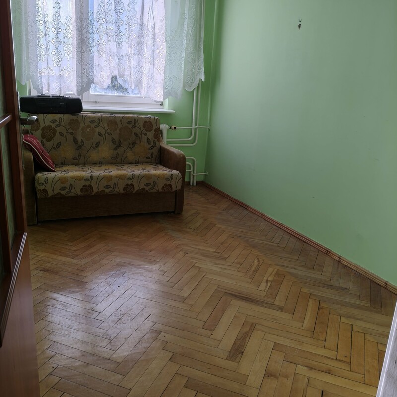 Elbląg Sprzedam mieszkanie 3-pokojowe w centrum miasta.