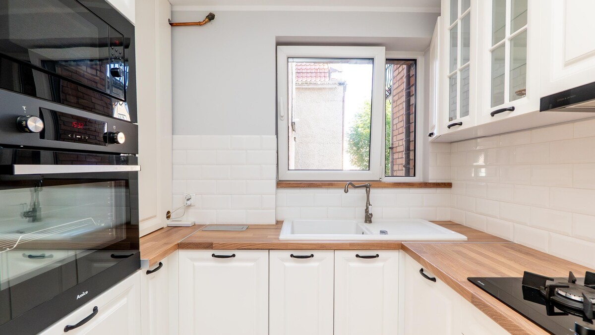 Elbląg TO MY SPRZEDAJEMYNIERUCHOMOŚCI W TYM MIEŚCIEBIURO NIERUCHOMOŚCIAMERICAN HOMEWYNAJMĘ - 3 POKOJE - STARY