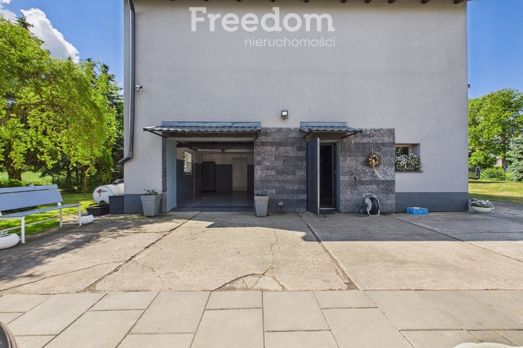 Elbląg FREEDOM NIERUCHOMOŚCISprzedam dom - Palczewo. Na sprzedaż przestronny, trzykondygnacyjny dom jednorodzinny