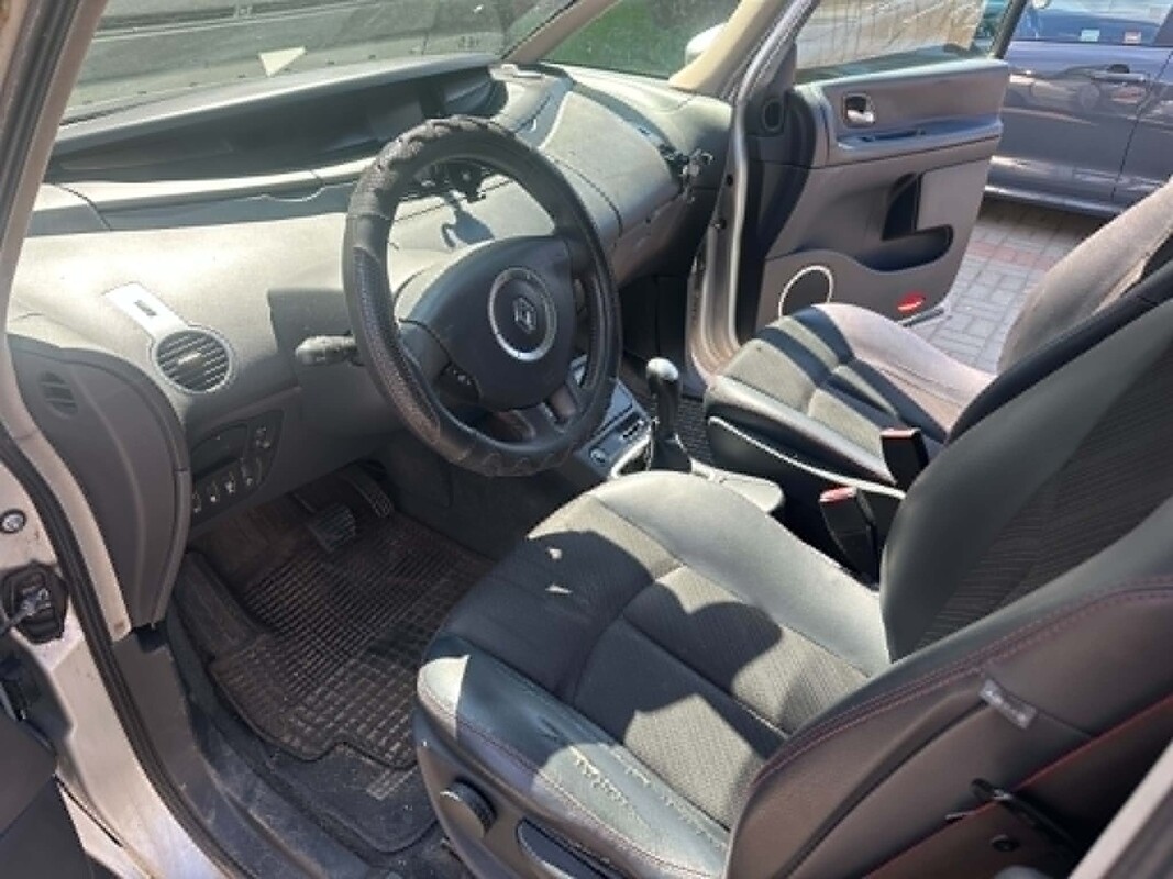 Elbląg Sprzedam w DOBREJ CENIE - RENAULT ESPACE Samochód jest sprawny i na chodzie. Kilka rzeczy do zrobienia. Cały