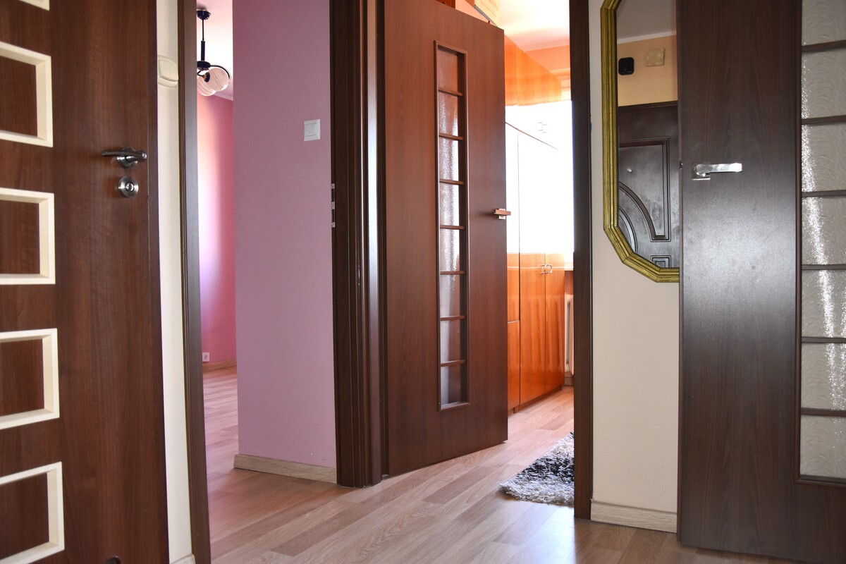 Elbląg REZERWACJAATUT NIERUCHOMOŚCI poleca z nową cenąMIESZKANIE z PIĘKNĄ PANORAMĄ MIASTA. Elbląg ul. Piechoty.